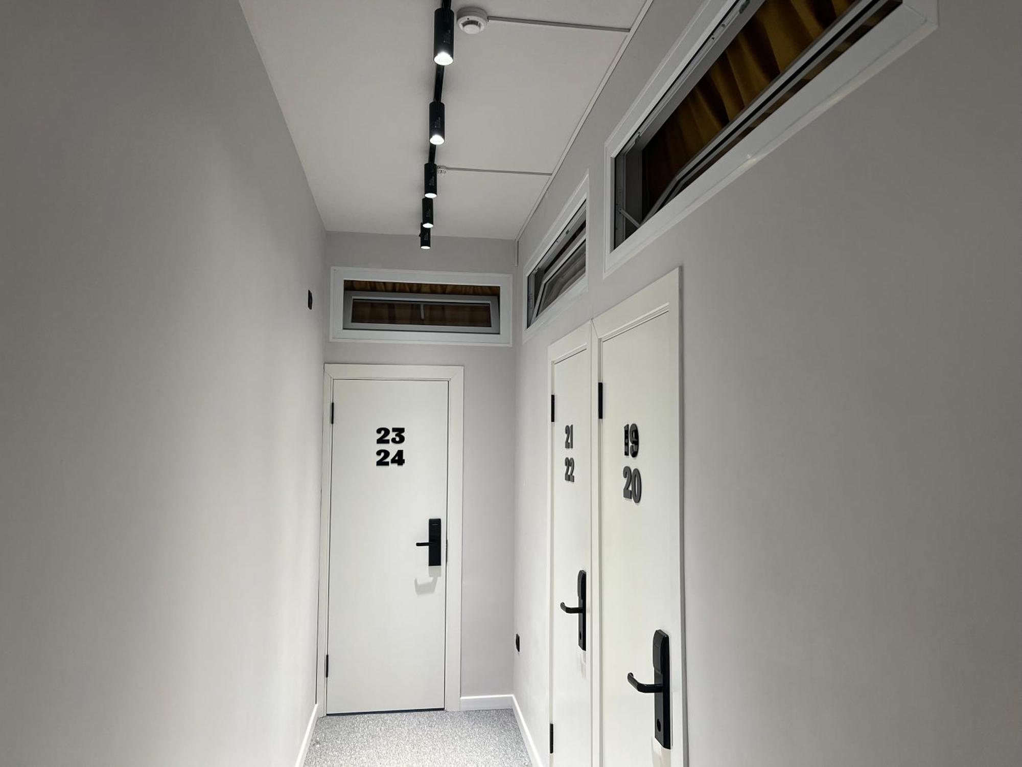 Aiva Hostel Бишкек Экстерьер фото