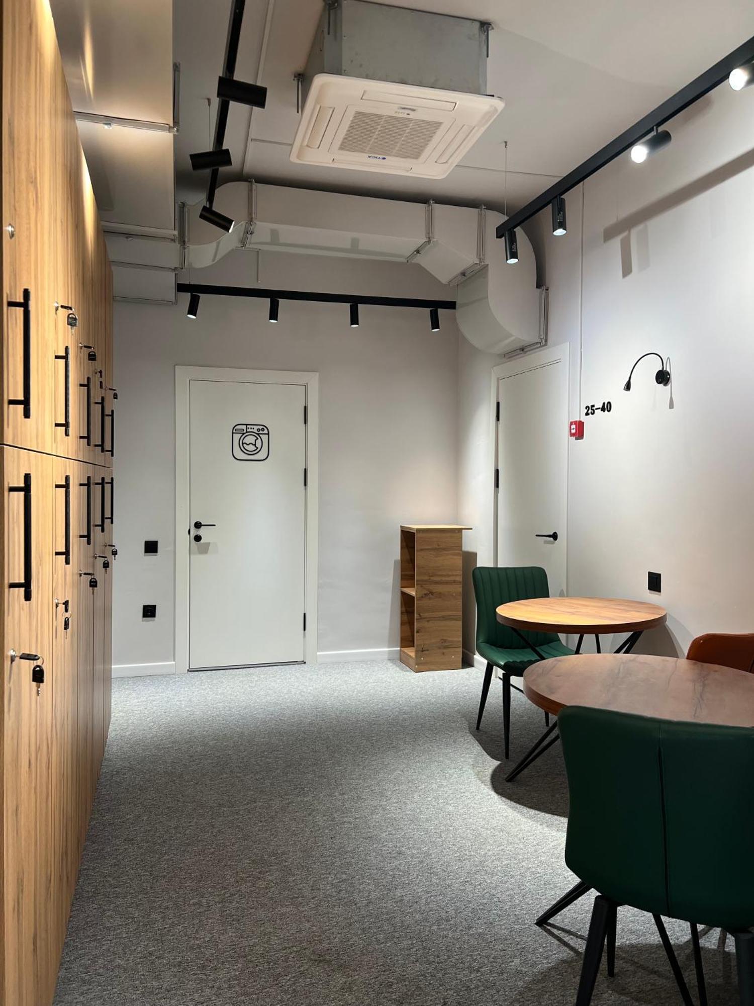 Aiva Hostel Бишкек Экстерьер фото